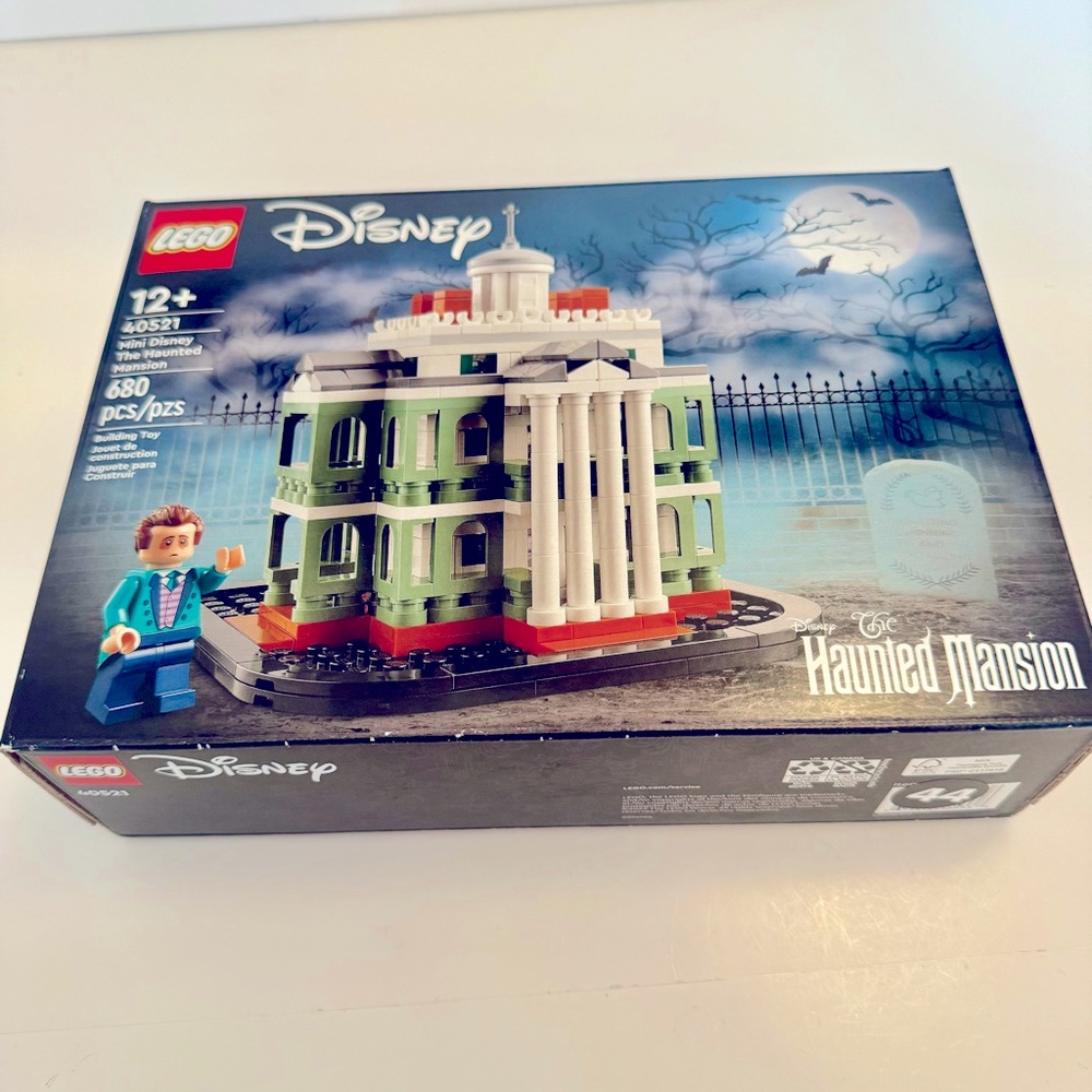 NWT. Disney Lego Haunted Mansion Lego set. For Fans of Disney’s haunted mansion